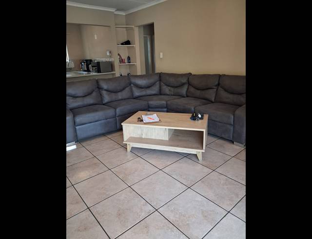 2 BEDROOM FLAT FOR SALE IN ABRAHAMSRUST